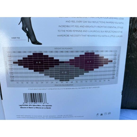 Hanes Silk Reflections Silky Sheer Lace Top Thigh Highs Sandalfoot 0A444 Jet EF - Picture 7 of 7